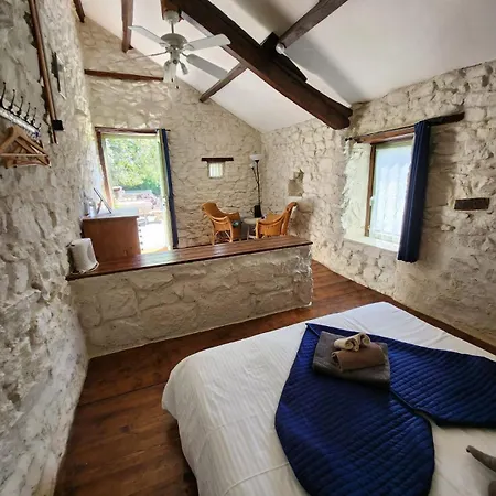 Bed & Breakfast Le Relais Des Eléphants Colorés Virlet